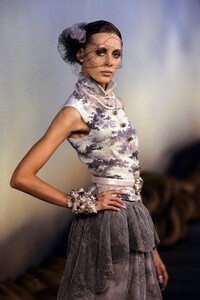 053-chanel-spring-2001-couture-details-CN10010878-colette-pechechonova.jpg