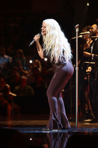 Christina+Aguilera+36th+Annual+Rock+Roll+Hall+shSiMki4KbRx.jpg