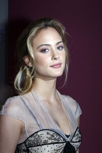 1118full-nora-arnezeder.jpg