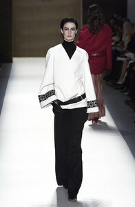 1241504794_BillBlass2002WomenRTW12.thumb.jpg.9cc6863ec53b28224e0d503fbd6f43e7.jpg