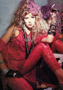 13-COSMOPOLITANITdec85-m.Unk-ph.ThomasDegen.thumb.jpg.d32db75ed4deead257883c5ed1b20b7a.jpg