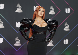 Christina+Aguilera+22nd+Annual+Latin+GRAMMY+zssbotN6d-8x.jpg