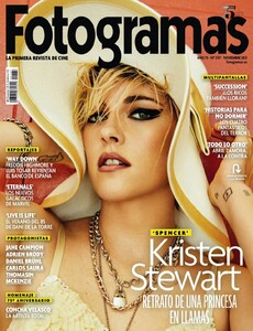 Kristen Stewart @ Fotogramas Spain, November 2021 00.jpg