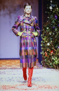 136588603_christian-lacroix-couture-fall-1996(7).thumb.jpg.f48d1f97b9008a53e6657ba4ecc6640f.jpg