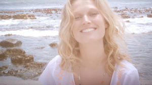 Lindex Holiday Everyday - Beach Escape-00.00.17.389.png