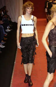 jana s04simultaneous-3a.jpg