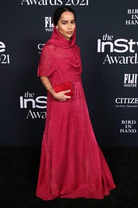       zoe161121BZNimage110.jpg