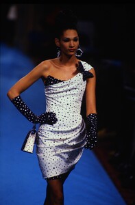 1480438180_TORRENTECOUTURESPRING1997(7).thumb.jpg.f5fc5ffc8a13af859441287299edadc6.jpg