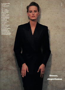 1493629405_30-GRAZIAIT22sept1991-m.SteevieVanDerVeenJohannaWestinph.JamesBrill.thumb.jpg.c8288642c273ab4c493766944159942b.jpg