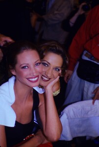 1529743940_backstage(3).thumb.jpg.a5bdc7ed1ce2acfff19cd35cc2bb70dd.jpg