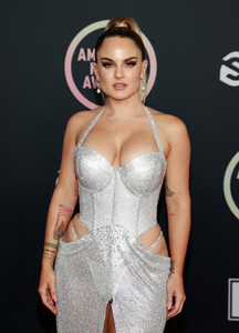 Jojo+2021+American+Music+Awards+Arrivals+eUyJlA14YDvx.jpeg