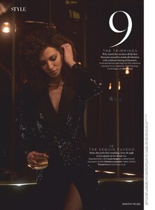 Harper s_Bazaar_UK_-_December_2021-page-006.jpg
