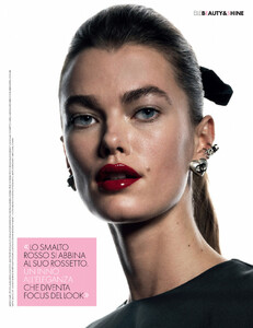 2021-11-27 - Elle Italia-2.jpg