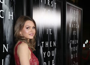 Aimee+Teegarden+Rings+LA+Fan+Screening+Vs-LflIgh6Qx.jpg