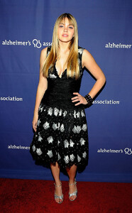 Aimee+Teegarden+Alzheimer+Association+17th+gJLBgbOm2sGx.jpg