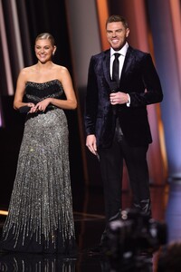       bal111121BZNimage123.jpg