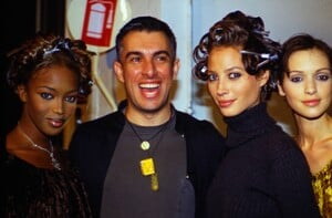 1766875229_backstage(21).thumb.jpg.b0585fa5d02b07d0b02d81f5506373ed.jpg