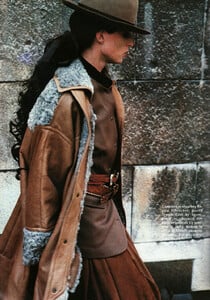18-COSMOPOLITANITdec85-m.Unk-ph.TizianoMagni.thumb.jpg.e8d2b22b8e9ced8d3e48950f2eab6869.jpg