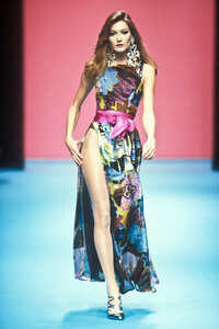 1874465953_ChristianLacroix1995WomenRTW75.thumb.jpg.892e9562bc93cafbdfb8f91d9f8c77f7.jpg