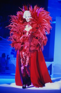 1882019209_THIERRY-MUGLER-HC-FALL-1995(21).thumb.jpg.7d8c95adea79dc0b7bfb38dfef494878.jpg