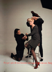 1901784239_94-GRAZIAIT12mar1989-m.WhitneyGussph.YoichiroSato.thumb.jpg.0c2dd79d58614c08c708ea8bc93216bb.jpg
