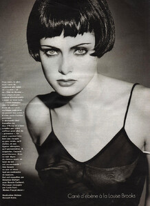 1978823527_37-ELLEFR14nov94-m.JamieRisharLaetitiaCastaUnk-ph.FriedmannHauss.thumb.jpg.8bfa3486c03fffc280e2fe47dfb0e7ff.jpg