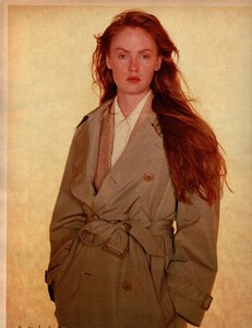 1988-10-20ElleJapan007.thumb.jpg.019796e445b964a6ee0a64fb61644f28.jpg
