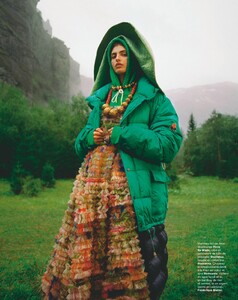 2021-11-01_Marie_Claire_-_France-page-004.jpg