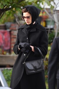       hat121121BZNimage107.jpg