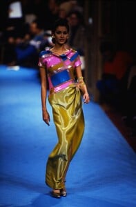 2054816509_TORRENTECOUTURESPRING1997(11).thumb.jpg.bccbf25258eb81ac6d381734a151b404.jpg