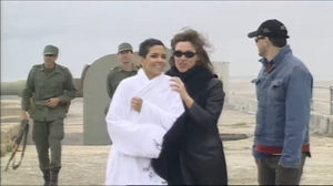 Inside Die Another Day - Making of-00.22.08.910.png