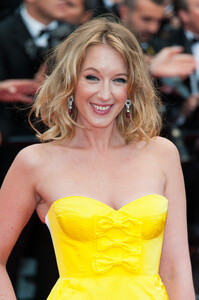 Ludivine+Sagnier+Jeune+et+Jolie+Premieres+kIo7WcuRLXHx.jpg