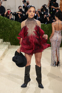Tessa+Thompson+2021+Met+Gala+Celebrating+America+o6Rl_mqX_Q-x.jpg
