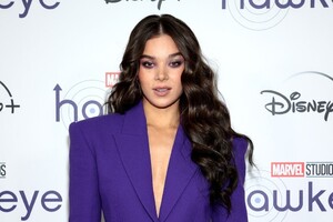 Hailee+Steinfeld+Hawkeye+Special+Screening+I1mKjwQq9dhx.jpeg