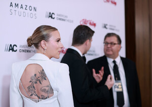 Scarlett+Johansson+35th+Annual+American+Cinematheque+VTPwsm0NlHEx.jpeg