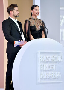 Adriana+Lima+2021+Fashion+Trust+Arabia+Prizes+09J7ic5-eBxx.jpg