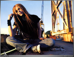 35483Avril_Lavigne040.jpg