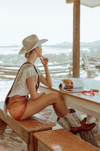 Samantha Crème Out West.jpg