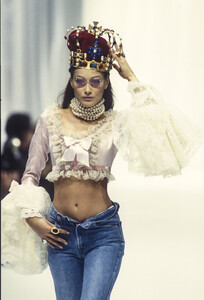 395558803_Complice1993WomenRTW13.thumb.jpg.5bfe96ed8722465fdd04306ddc30adc7.jpg