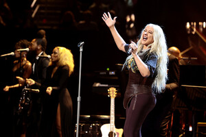 Christina+Aguilera+36th+Annual+Rock+Roll+Hall+KPwPnXifdU7x.jpg