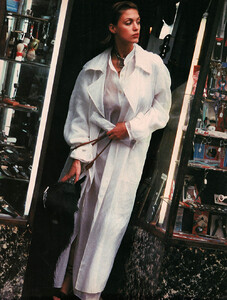 45-ELLEITaug94-m.HelenaBarquillaAnoukBaijings-ph.EddyKohli.thumb.jpg.efe08bdd40041fa6152c97067064973e.jpg
