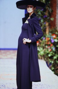 467435815_christian-lacroix-couture-fall-1996(12).thumb.jpg.dc21f57f9bcda5f74354ad9c3f616c17.jpg