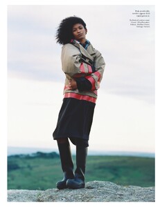 Vogue UK 12.2021-page-006.jpg