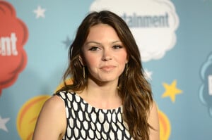 Aimee+Teegarden+Entertainment+Weekly+Annual+63svlGTwdw9x.jpg