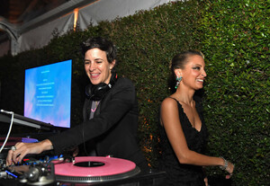 Nicole+Richie+Baby2Baby+10+Year+Gala+Presented+P6p4VfP8UL_x.jpg