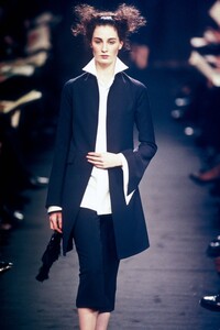 547869515_JeanPaulGaultier1998HauteCouture68.thumb.jpg.9c0fc1123c0c1455577fdfc4f3f8af07.jpg