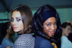 58068601_galliano-backstage(2).thumb.jpg.466343a67edffbd078917387a64687bf.jpg