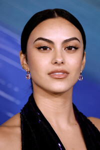 Camila+Mendes+amfAR+Gala+Los+Angeles+2021+23wHXnxxzJHx.jpeg