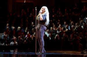 Christina+Aguilera+36th+Annual+Rock+Roll+Hall+qFA2Jg36TBtx.jpg