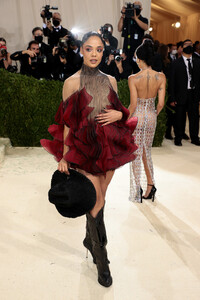 Tessa+Thompson+2021+Met+Gala+Celebrating+America+Al66uOkDwv5x.jpg